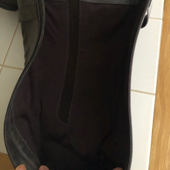 Boots - Picture 6 of 6